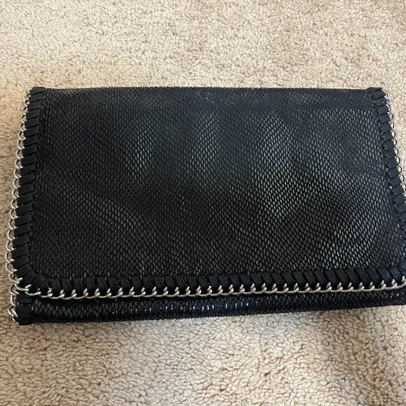 PHASE 3 Clutch NWOT Black w Silver Shoulder Chain - Picture 1 of 6